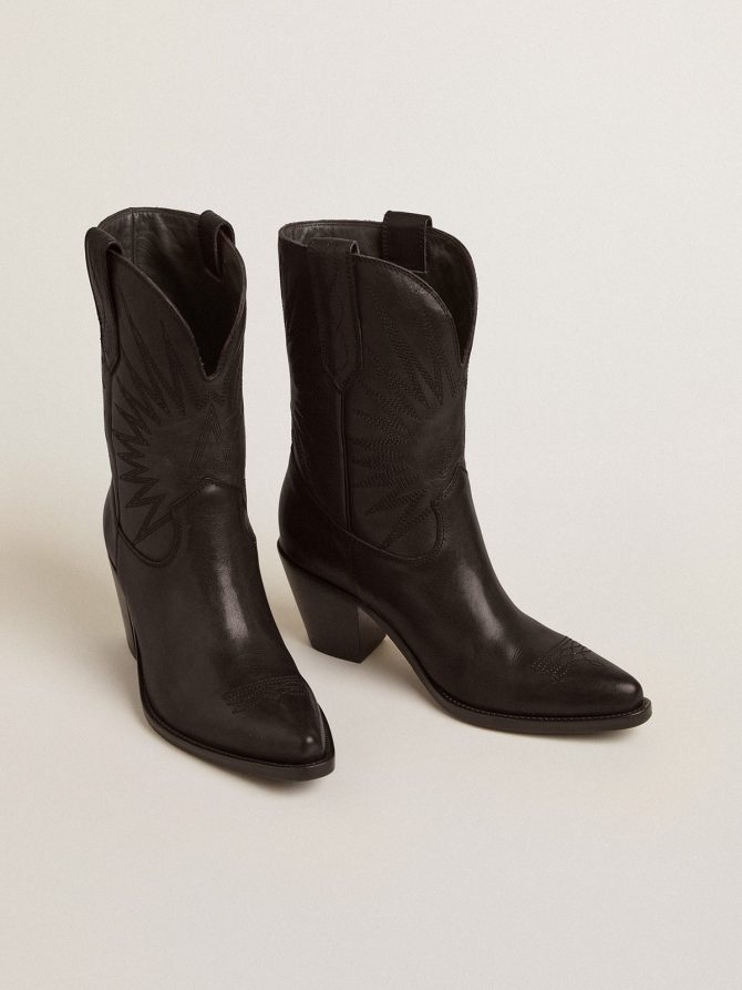 Low Wish Star boots in black leather with tone-on-tone inlay star - Image 2