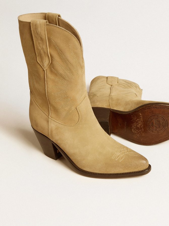 Wish Star low boots in sand-colored waxed suede with star embroidery - Image 4