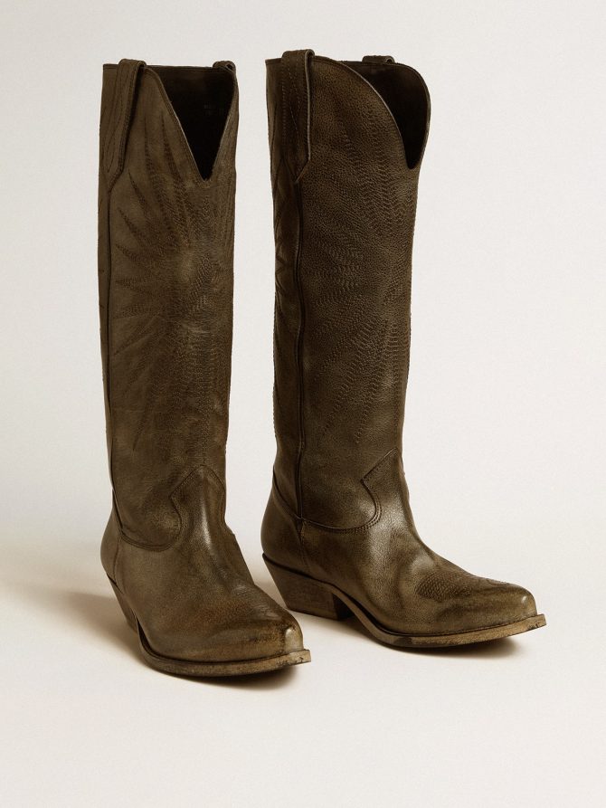 Women’s Wish Star boots in black leather with star embroidery - Image 2