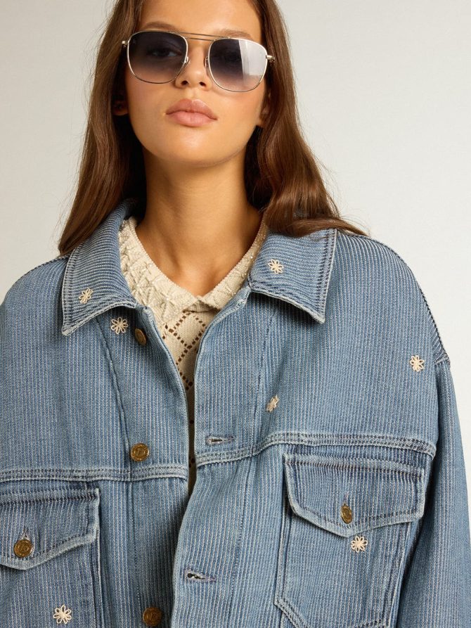 Women’s denim jacket with floral embroidery - Image 2