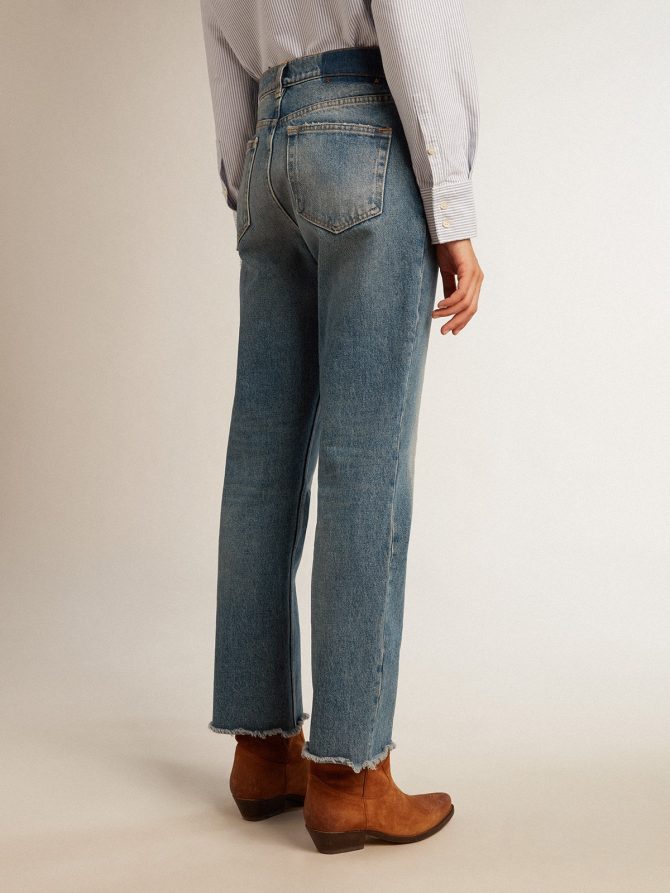 Women’s cropped flared jeans with medium wash - Image 4