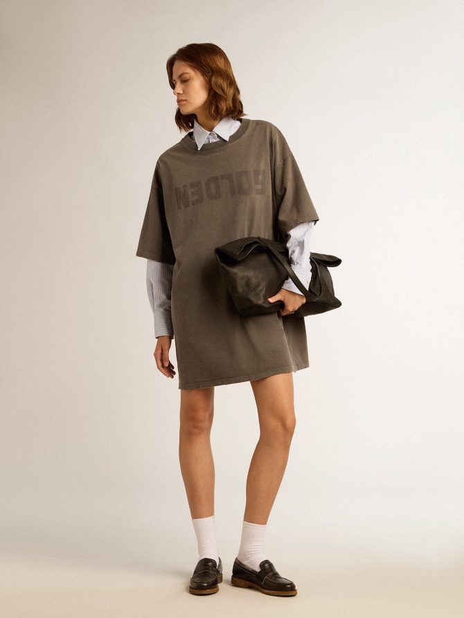 Women’s gray T-shirt dress with distressed treatment - Image 3