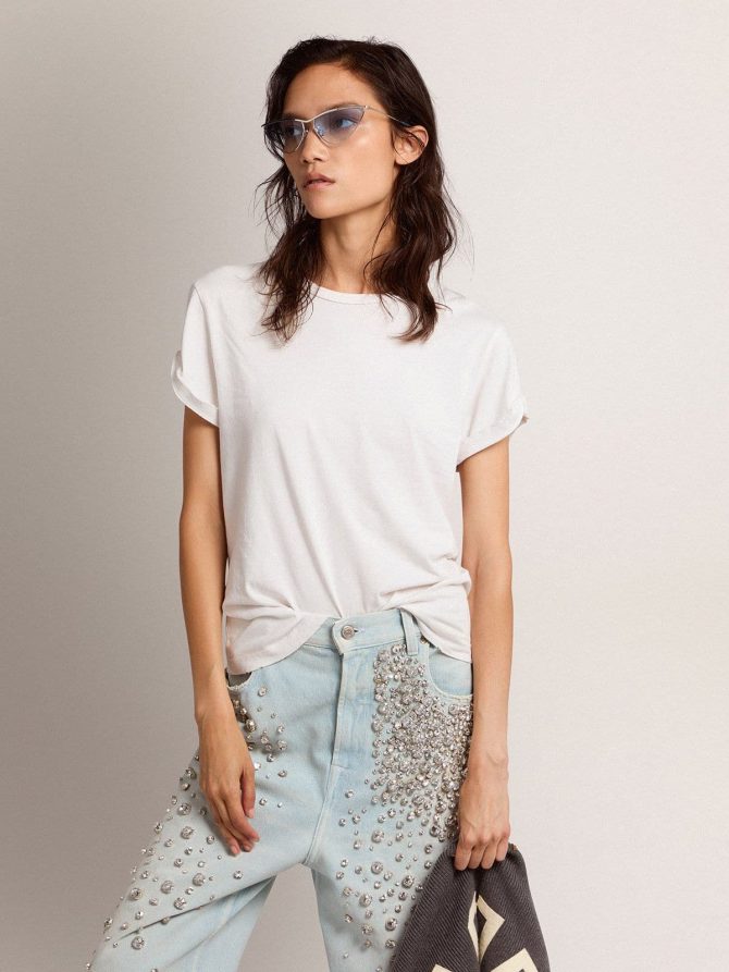 Distressed regular-fit women’s T-shirt in white - Image 2