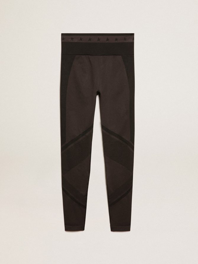 Women’s black leggings with mixed stitching