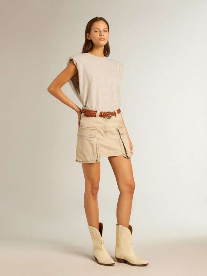 Aged white sleeveless T-shirt with padded shoulder and pearls - Image 4