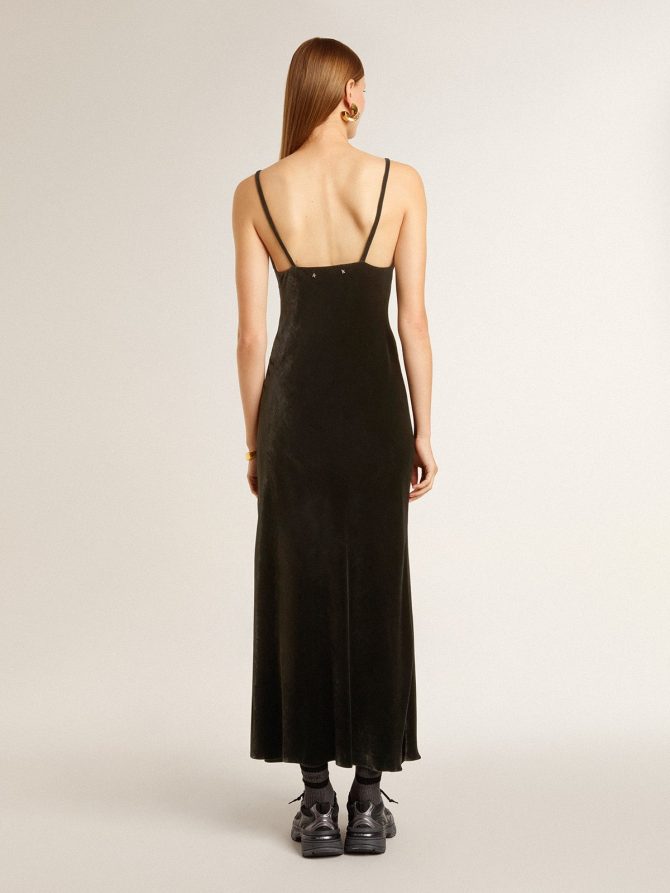 Women’s black velvet-effect slip dress - Image 4