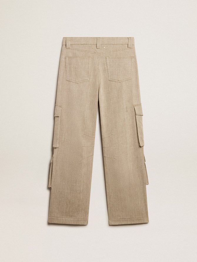 Women’s dark olive-colored cotton cargo pants with a herringbone design - Image 5