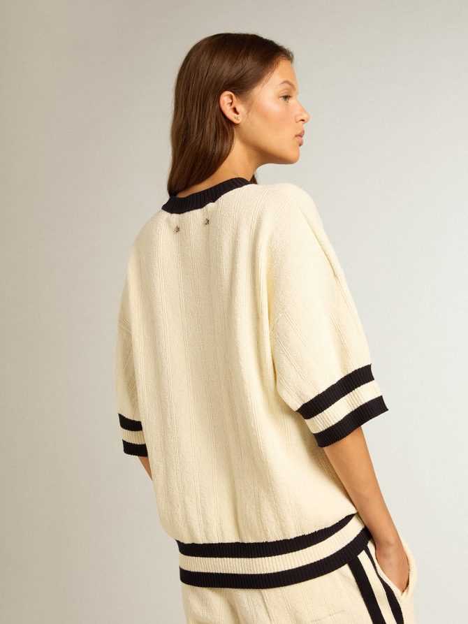 Women’s short-sleeved sweater in vintage white with blue rib knit - Image 4