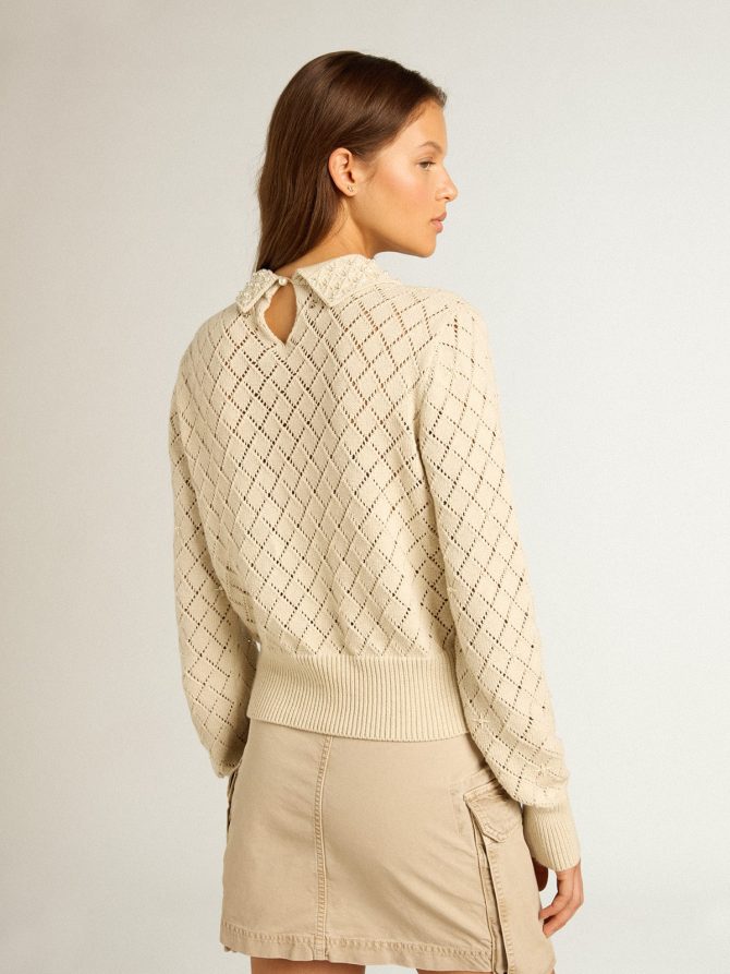 Panama-colored openwork cotton cropped sweater with pearl embroidery - Image 4