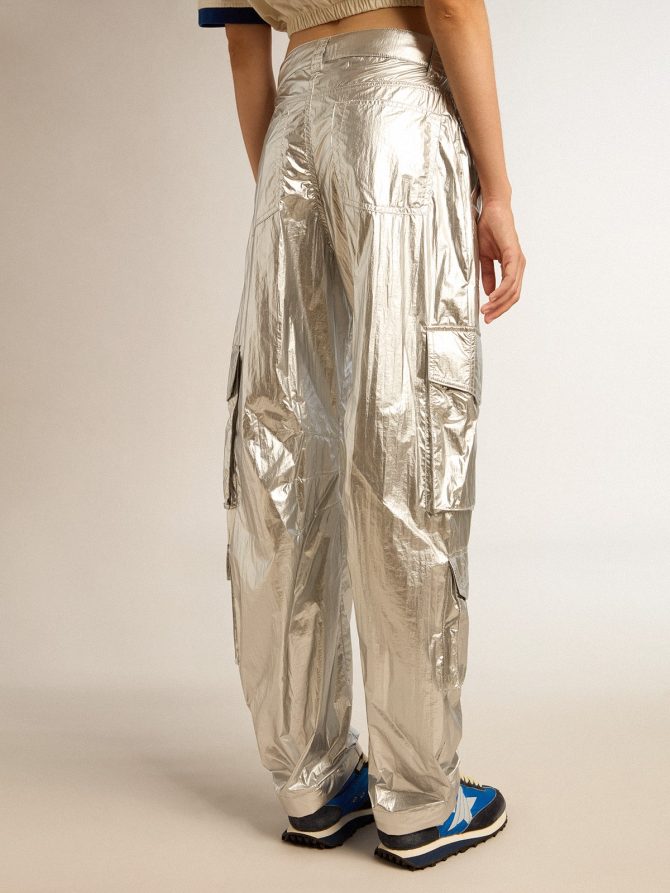 Women’s cargo pants in silver technical fabric - Image 4