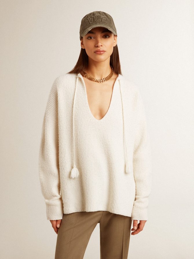 Ribbed wool sweater with V neck and drawstring with tassels - Image 3