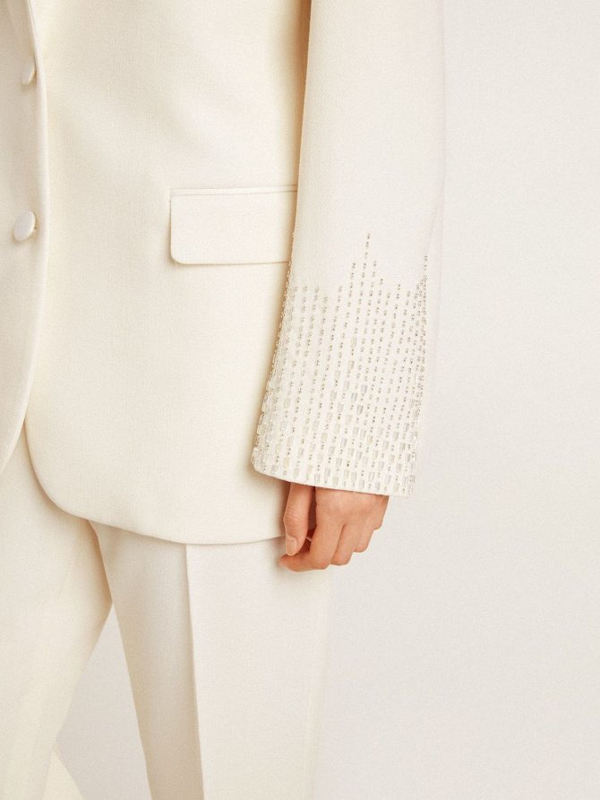 Single-breasted oversize jacket in white with silk effect and embroidery - Image 5