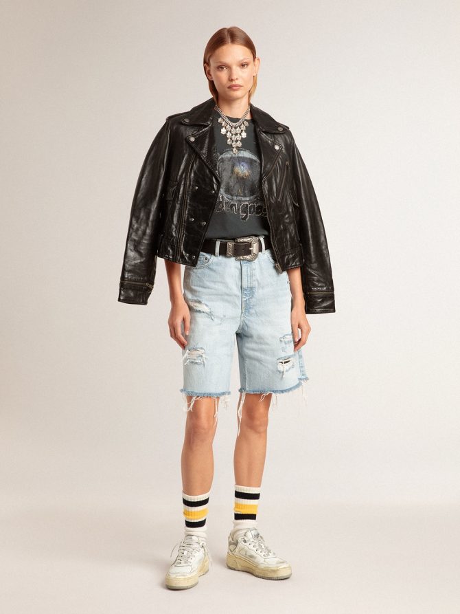 Women’s Bermuda shorts in lived-in effect denim - Image 2