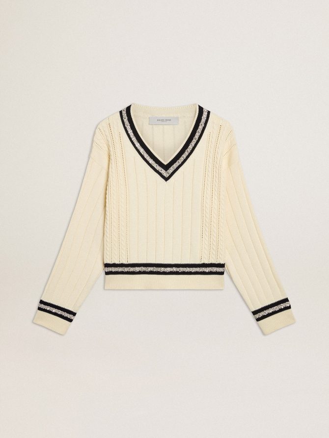 Women’s cable-pattern cropped sweater with blue ribbing and crystals