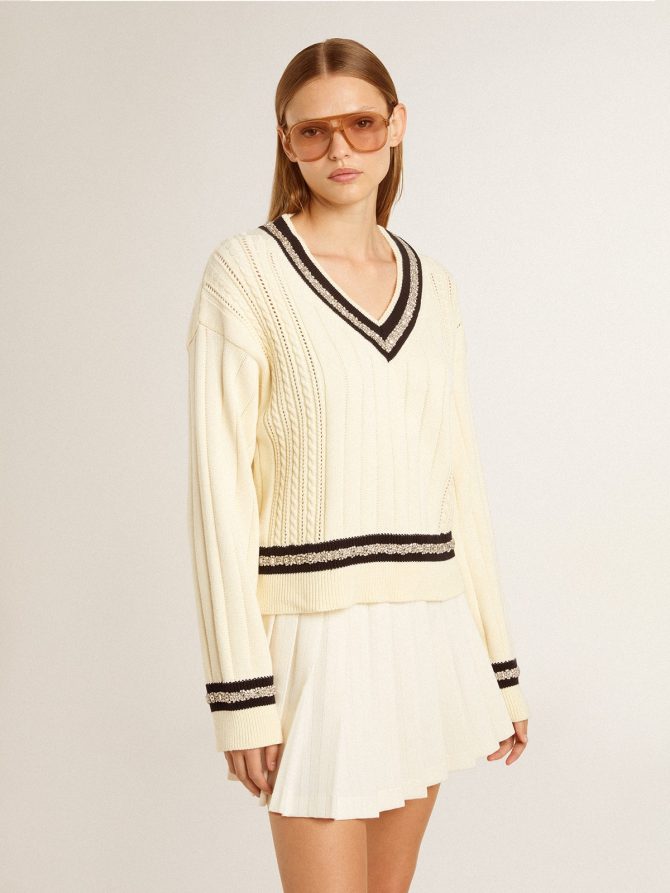 Women’s cable-pattern cropped sweater with blue ribbing and crystals - Image 2