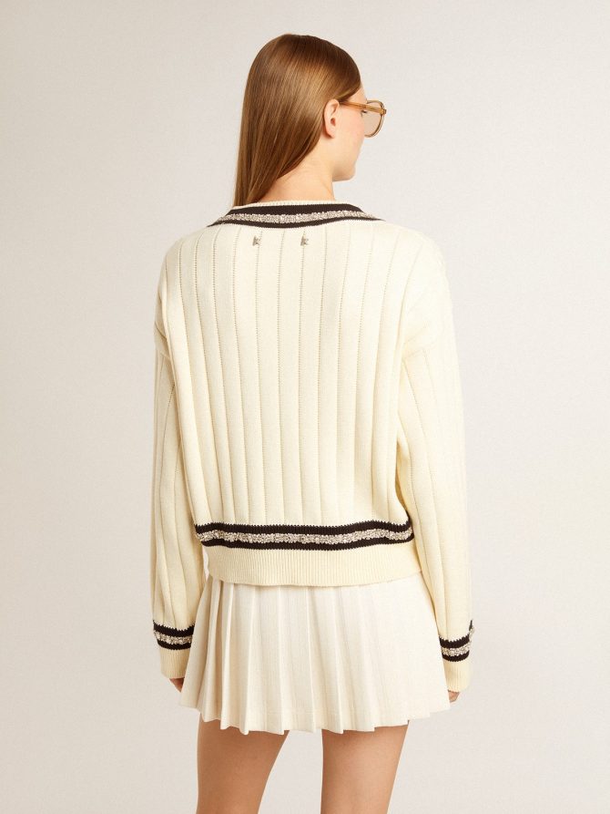 Women’s cable-pattern cropped sweater with blue ribbing and crystals - Image 4