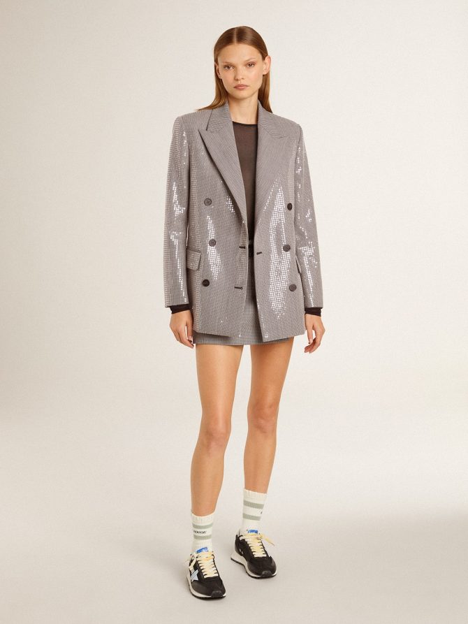 Women’s gray mini shorts in houndstooth wool - Image 3