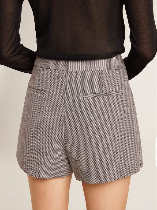 Women’s gray mini shorts in houndstooth wool - Image 5