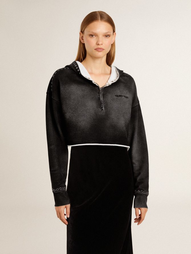 Gray cropped sweatshirt with a lived-in effect - Image 2