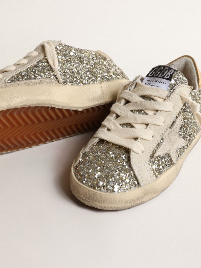 Super-Star Young in glitter with a suede star and gold heel tab - Image 3