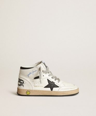 Young Sky-Star in white nappa with black star and heel tab