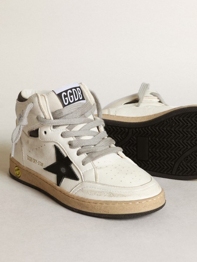 Young Sky-Star in white nappa with black star and heel tab - Image 3